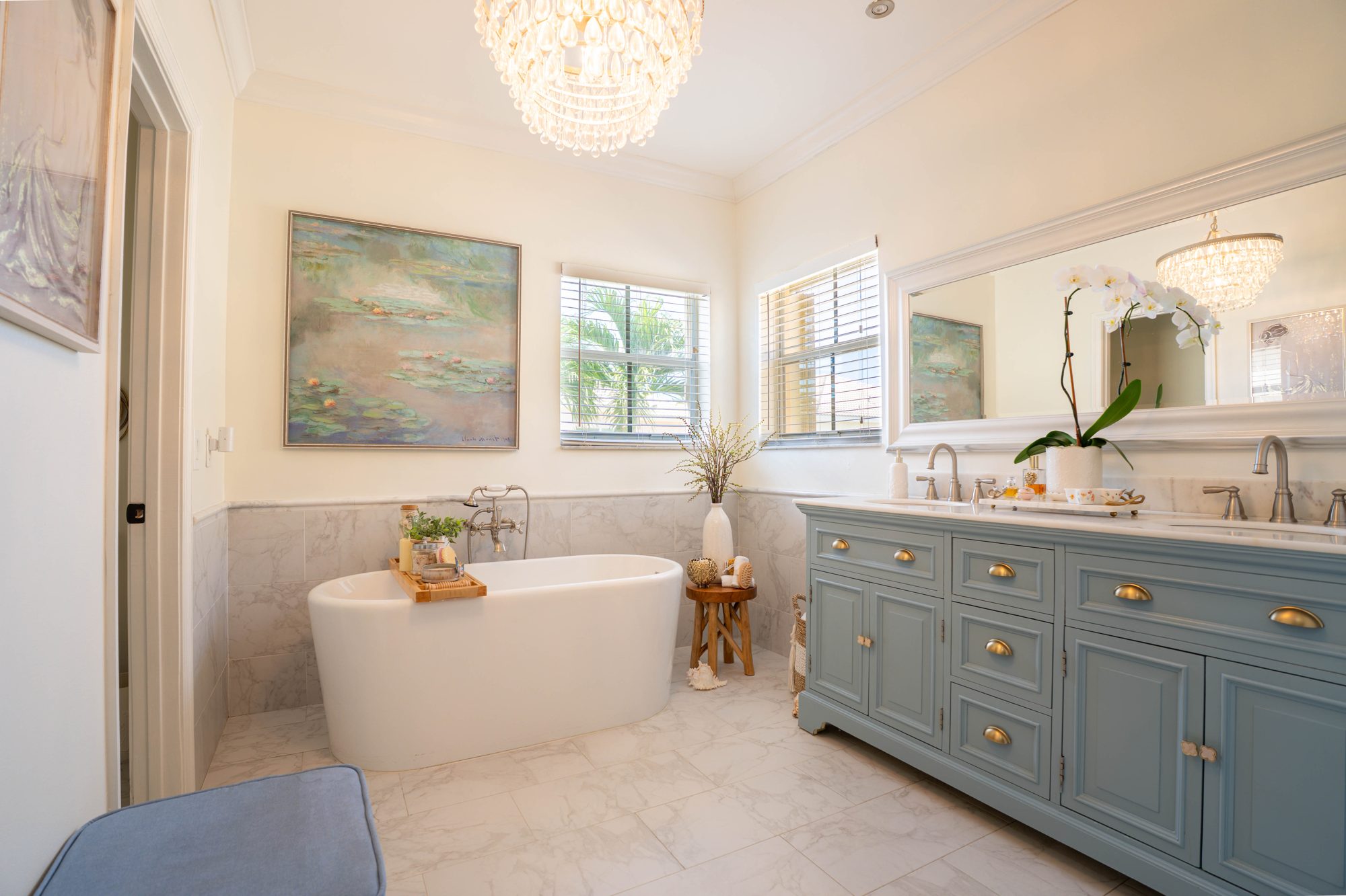Primary bath with freestanding tub